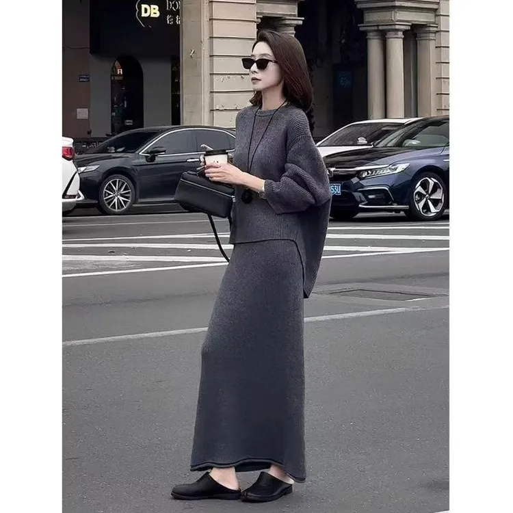 高级感老钱风独特绝美灰色坑条前短后长毛衣鱼尾半裙两件套女秋季