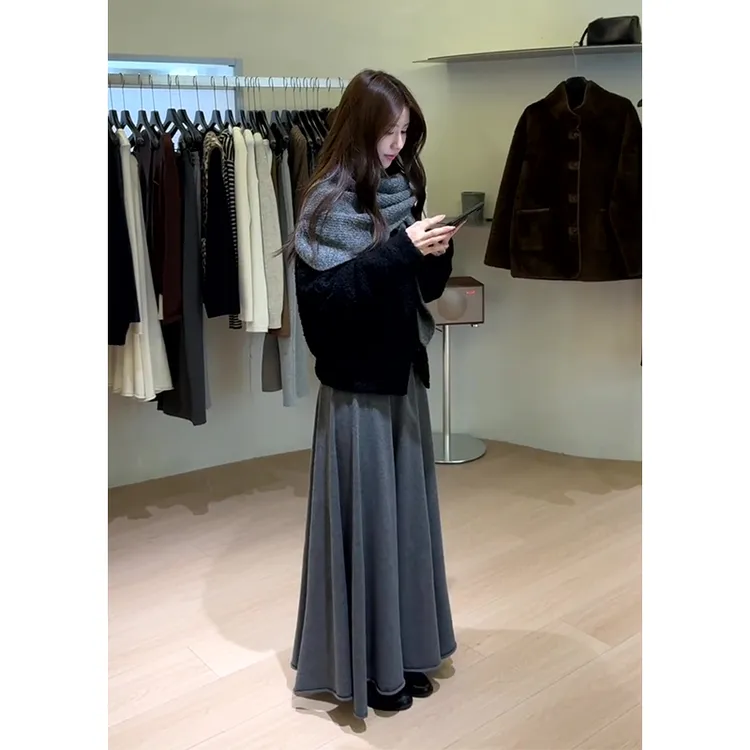 2025秋季新款女法式气质宽松百搭保暖外套高腰显瘦设计感半身裙