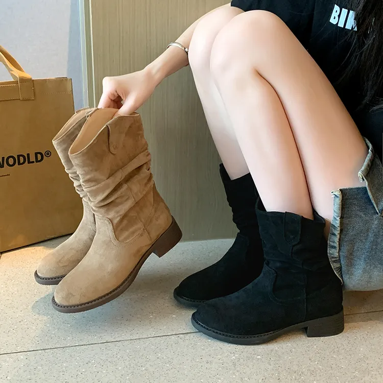 2025新款时尚百搭显瘦胖mm专属复古绒面V口西部大码牛仔靴