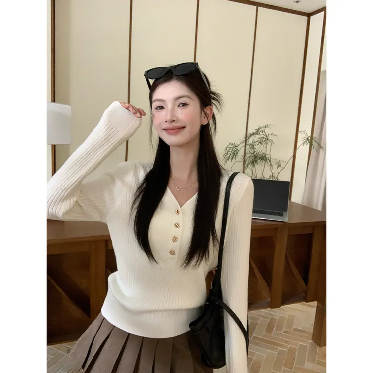 苏三三v领打底衫女内搭秋冬可外穿高级感2025新款针织衫长袖上衣
