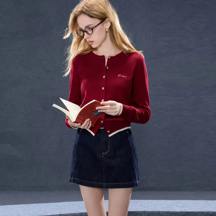 三彩2025秋季新款字母刺绣针织衫圆领毛衫开衫休闲上衣M