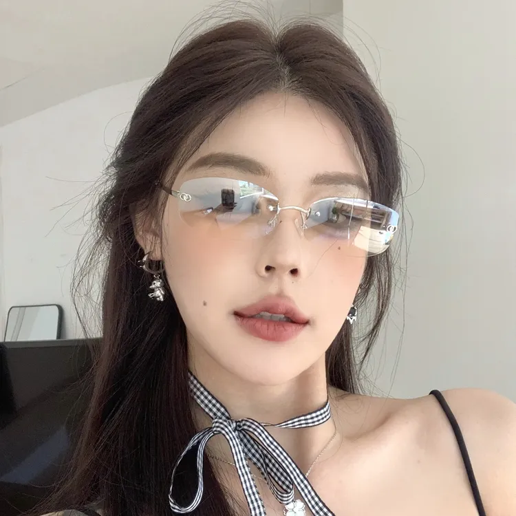 2025新款无框蓝色墨镜女Y2K欧美辣妹千禧风太阳眼镜复古高级感ins