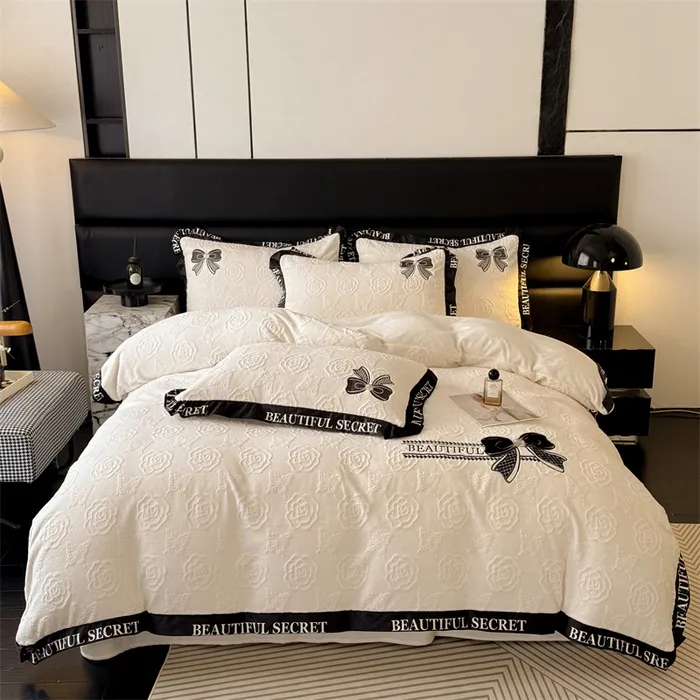 高端牛奶绒四件套双面加绒加厚刺绣款保暖透气床罩床裙款轻奢