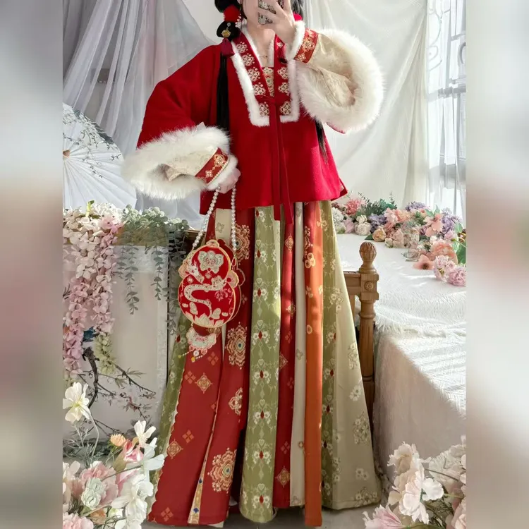 月上繁华[招财]新年拜年服汉服女2025冬新款对襟袄吊带裙唐制冬装