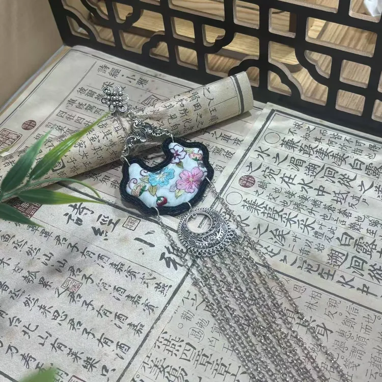 苗族刺绣/手工刺绣/压襟