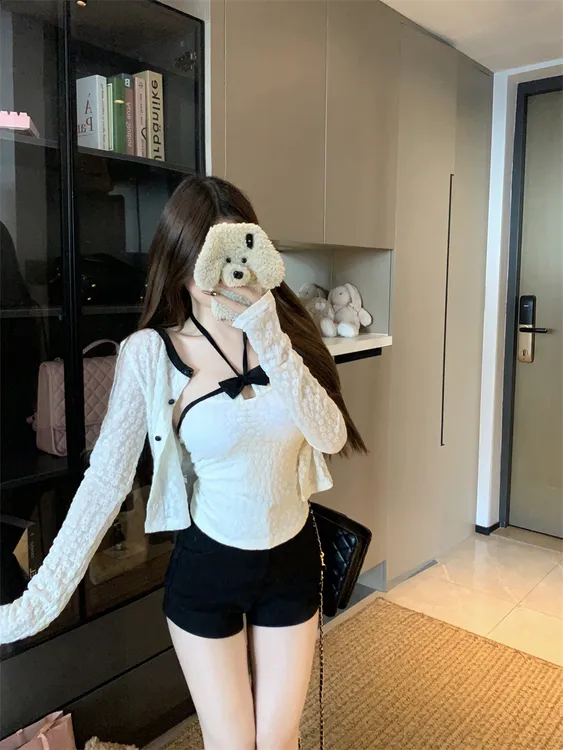 纯欲风挂脖吊带长袖镂空开衫女秋季性感蕾丝提花时尚显瘦辣妹套装