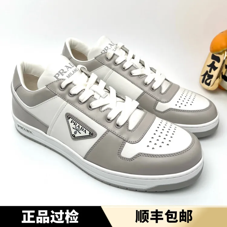 未使用 Prada/普拉达 白灰色皮面 三角银标 全新时尚板鞋 多尺码