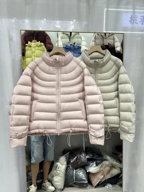 泡芙排骨羽绒服女冬2025新款云感立领超好看短款小个子白鸭绒外套