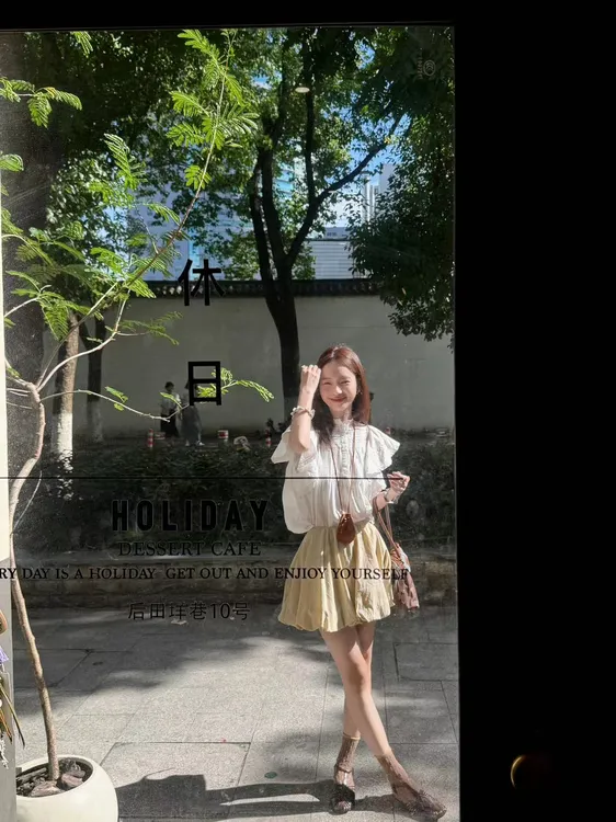 2025春季新款宽松飞飞袖设计高级感上衣法式温柔风衬衣百搭半裙