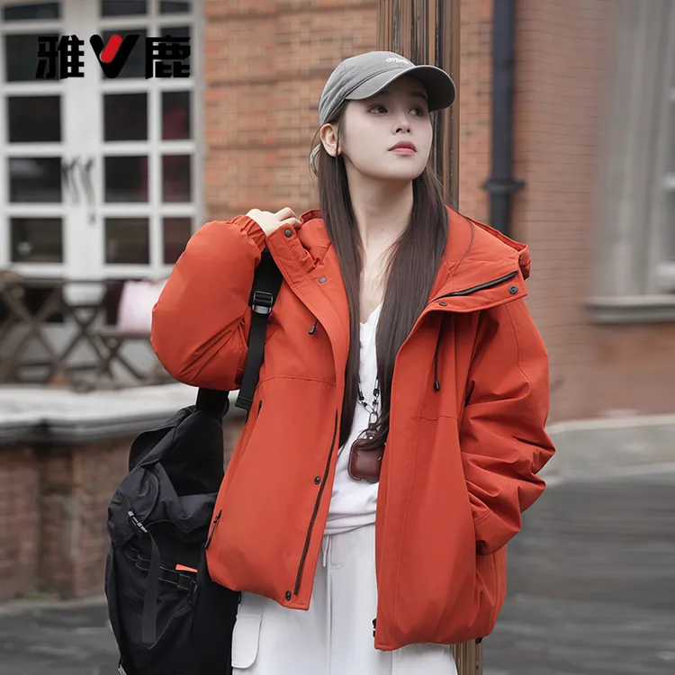 V/雅鹿新款2025冬季户外防寒运动休闲防风防水保暖连帽情侣羽绒服