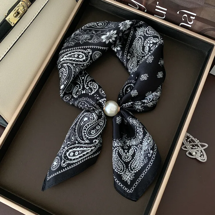 女士黑白桑蚕丝方巾磁吸扣真丝方巾女春秋领巾装饰丝巾桑蚕丝百搭