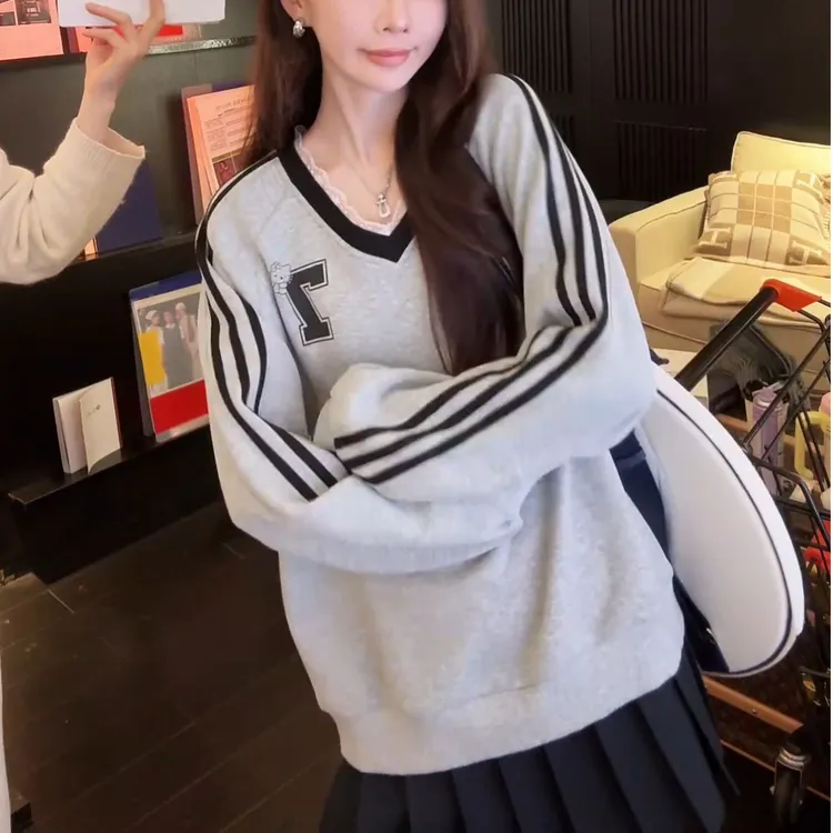 2025早春百搭宽松圆领减龄韩系球衣风休闲卫衣LK2501435