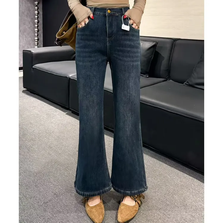 “显出你的大长腿”高腰加绒牛仔微喇裤（裤长98左右）