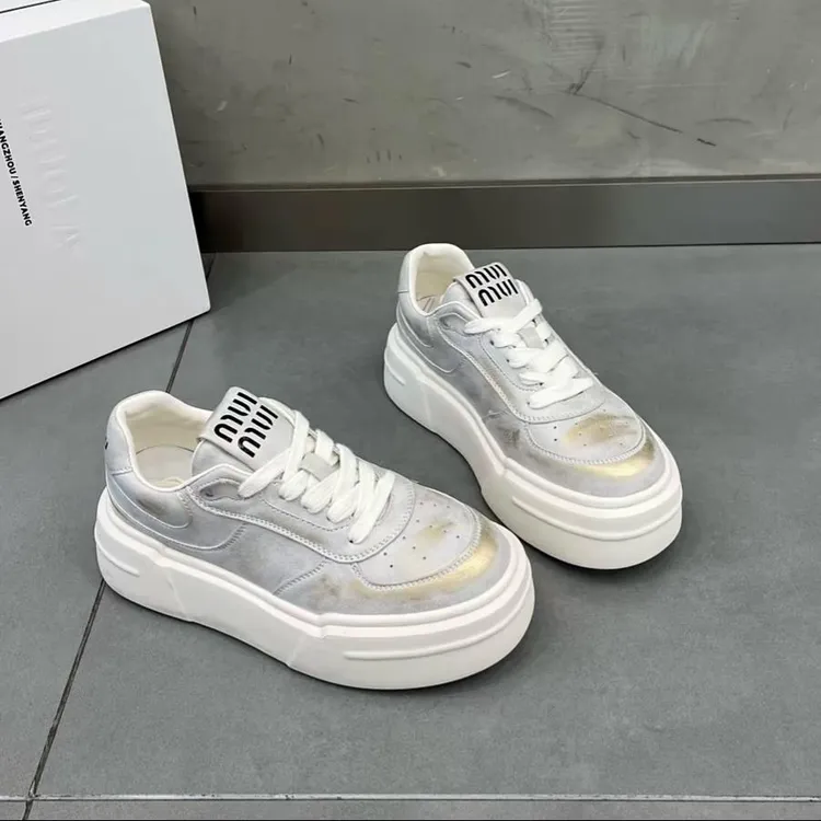 白鹿同款厚轻底做旧板鞋2025年春夏新款百搭休闲鞋女脏脏擦小白鞋