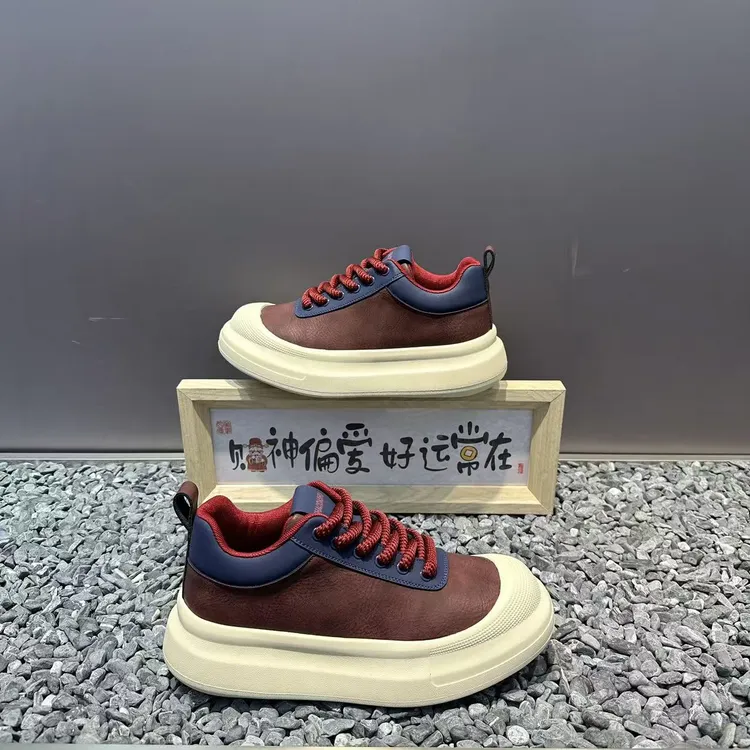 男鞋早春新款舒适软底拼色百搭轻便时尚潮流低帮系带运动休闲鞋