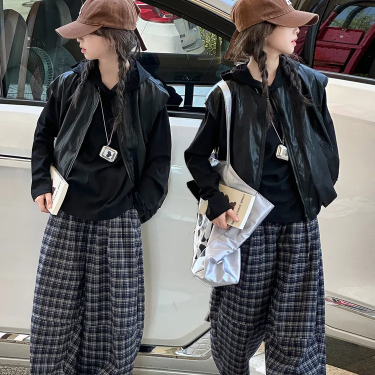女童秋装洋气大童韩系穿搭皮马甲百搭打底衫休闲格子裤春秋三件套