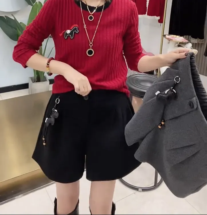 时尚百搭显瘦高腰阔腿短裤【微色差】