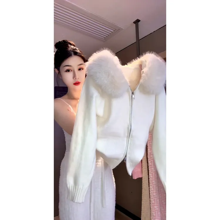 欧货女款毛边连帽开衫毛衣外套