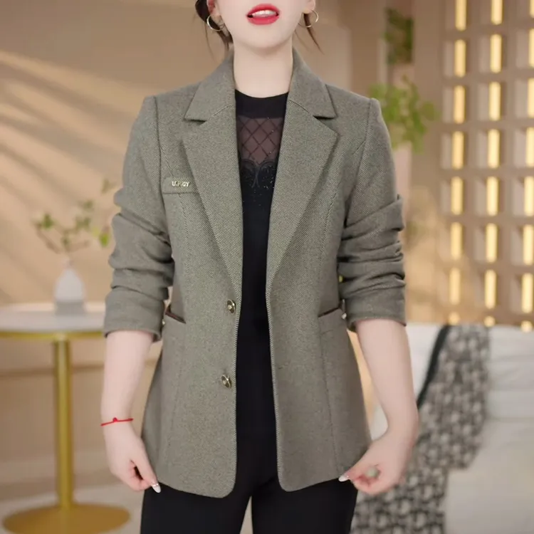 高级感简约纯色西装短款外套女装2025秋季单排扣休闲百搭西服上衣