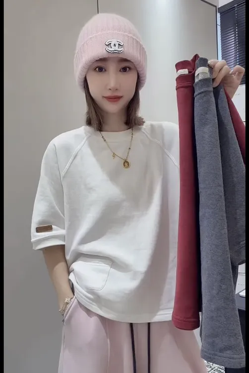 2026春夏新款韩系简约穿搭圆领短袖T恤女洋气休闲宽松百搭上衣潮