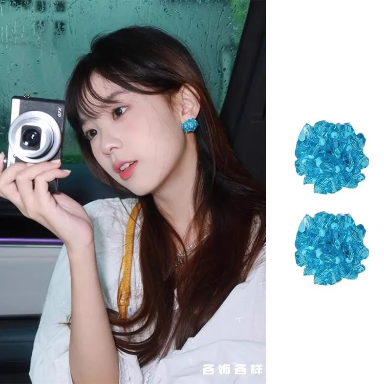 合金耳饰 清凉感蓝色绣花耳钉个性设计感简约耳饰高级大气