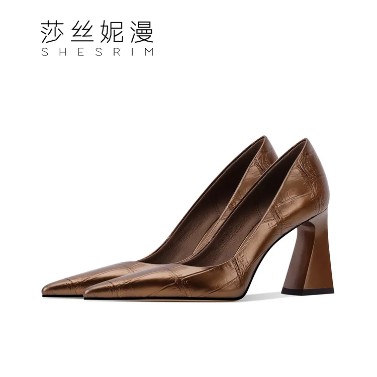 「6/8CM」鳄鱼纹尖头高跟秋季女士单鞋时装秀场款2025高跟女鞋秋季