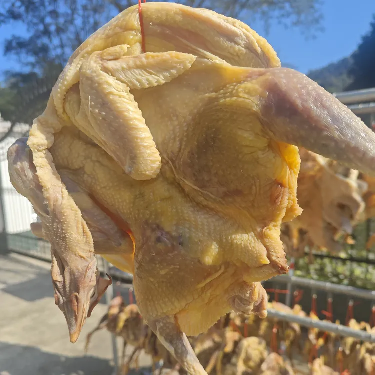 大山里的农家腌制风干鸡三黄蛋鸡腊货