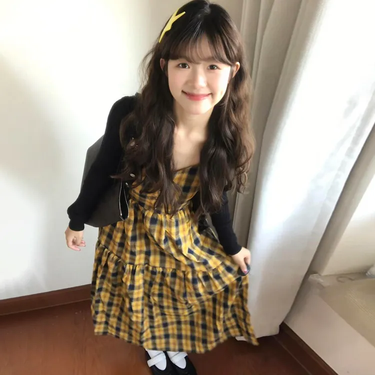 法式复古黄色格纹吊带连衣裙子女2025新款早秋季韩系穿搭长裙套装