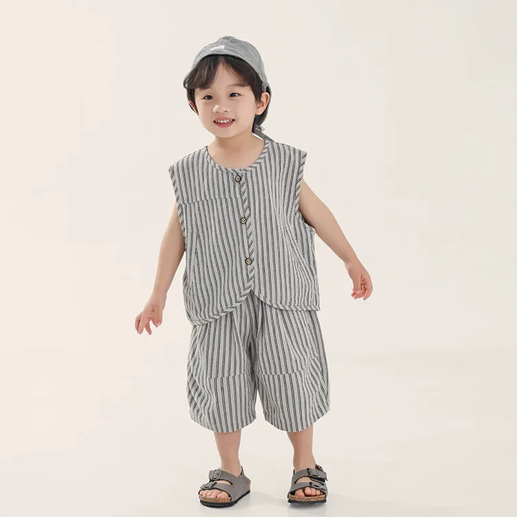新夏季男童条纹棉麻条纹套装儿童A字前开扣两件套