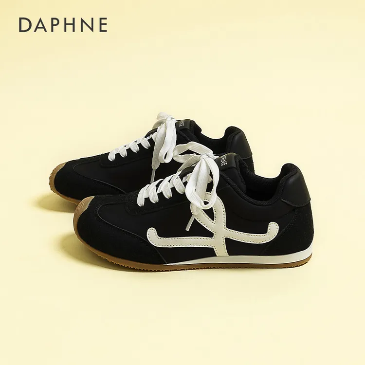 Daphne/达芙妮德训鞋女鞋2025春季爆款芭蕾风百搭运动休闲板鞋子
