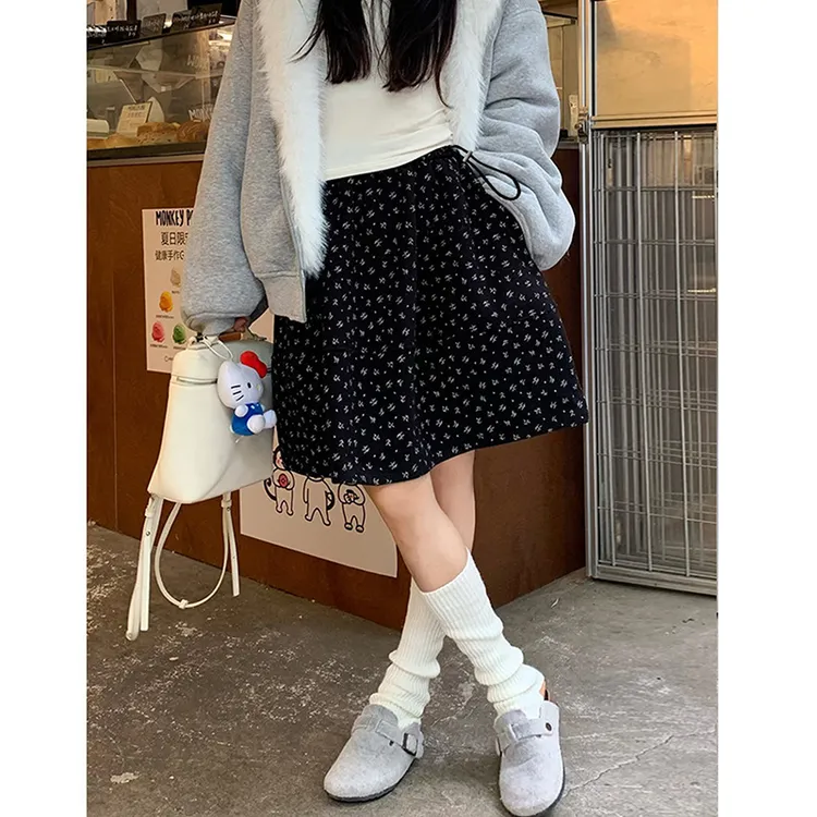 孕妇裙2026春季韩系显瘦碎花半身裙秋冬a字短裙蓬蓬花苞裙五分裙