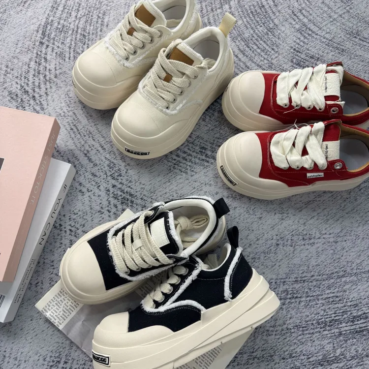 明星同款帆布男女情侣休闲厚底增高百搭白色新款国潮大头65109