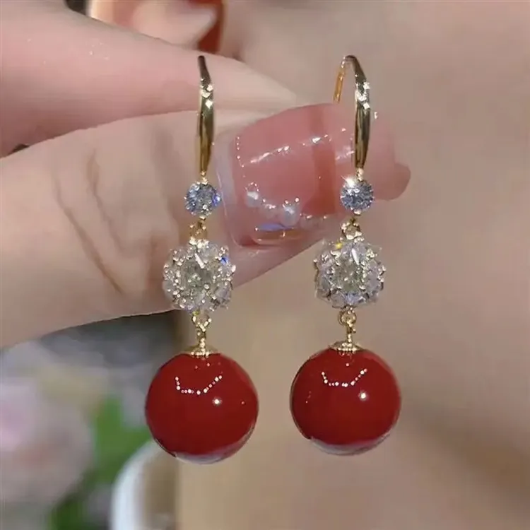 必佑 铜合金耳饰 2025年新款潮优雅气质珠珠轻奢高级名媛风耳饰商品图