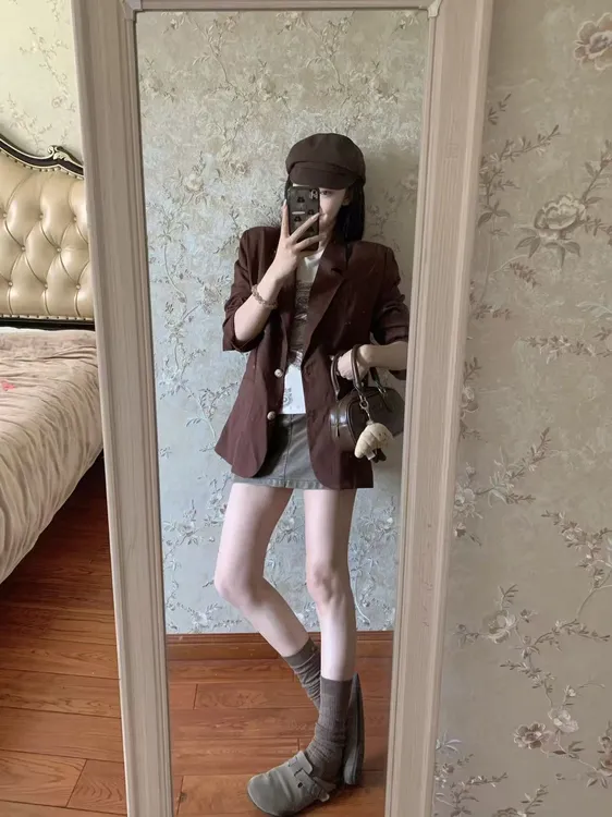 2025超火秋季一整套炸街减龄时尚大方得体穿搭棕色西装外套套装裙