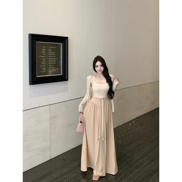 气质御姐风显身材内搭修身吊带连衣裙女装春秋新款防晒衫时尚套装
