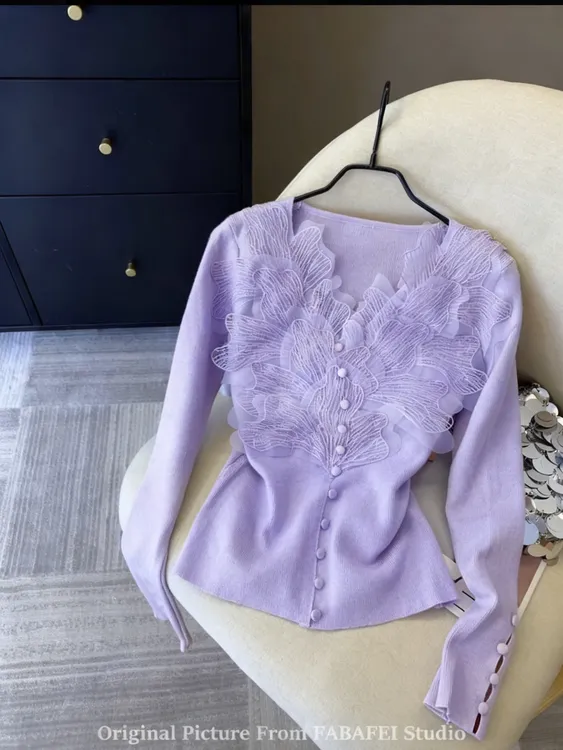 法式甜美蕾丝花朵v领针织衫女秋冬款小众设计感减龄修身显瘦上衣