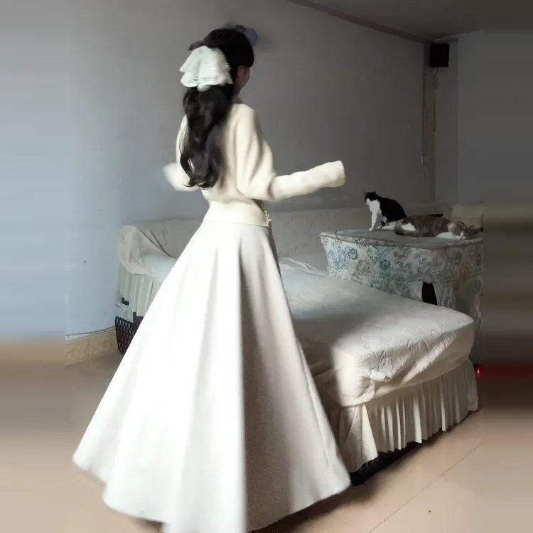 法式高级感针织连衣裙子女秋冬季2025新款巨好看穿搭一整套装长裙