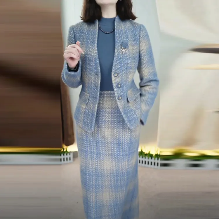 贵妃绒加厚小香风套装裙2025秋冬季新款高级感保暖两件套连衣裙子