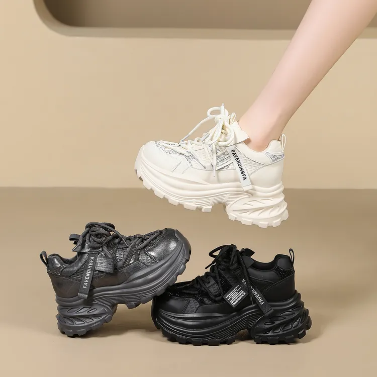 显脚小厚底老爹鞋女2025年秋冬新款松糕增高运动休闲鞋百搭小个子