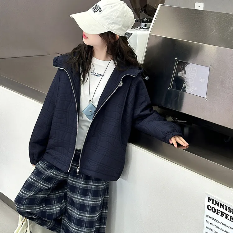 女童秋冬装加厚连帽外套2025新款儿童洋气中大童冬季纯色高端上衣