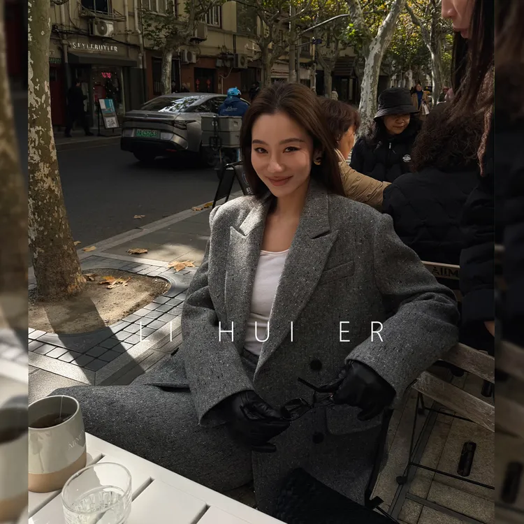 Li Hui Er 李慧儿【许意】2025冬时尚花灰色西装半身裙套装LL025698