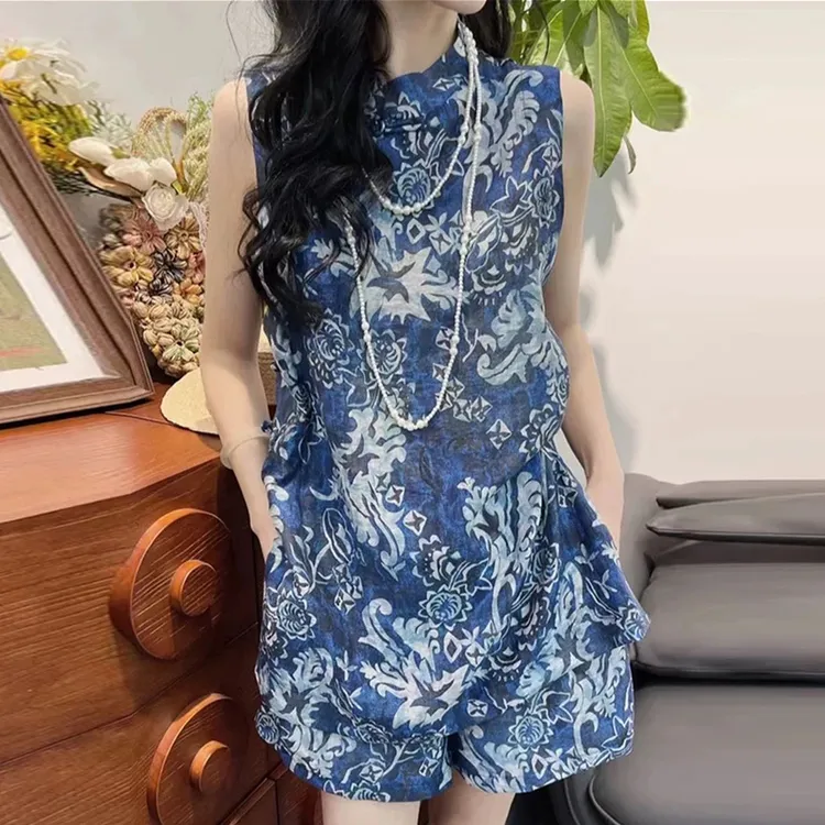 设计感气质套装2025夏复古印花无袖上衣阔腿短裤套装气质两件套