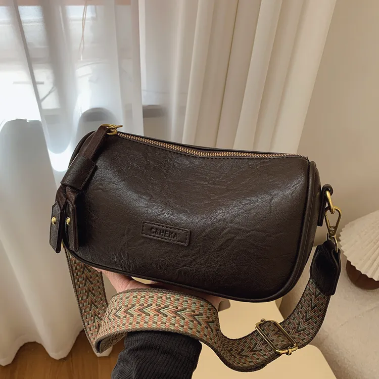 ins斜挎包美拉德复古包包女2025春季新款爆款时尚百搭单肩斜挎包