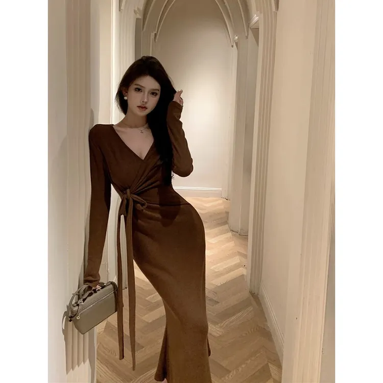 性感美拉德针织连衣裙女秋冬内搭焦糖苔原千金风miu后妈包臀长裙