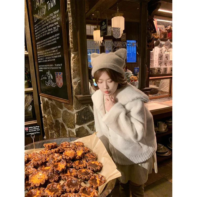 酒心微胖定制 奶油棉花糖 秋冬加厚保暖海军领皮毛一体短款外套女