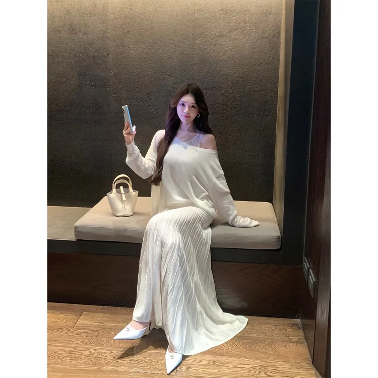 冯薪颖【希利尔湖】秋季新款拼接褶皱半身长裙 Q506097