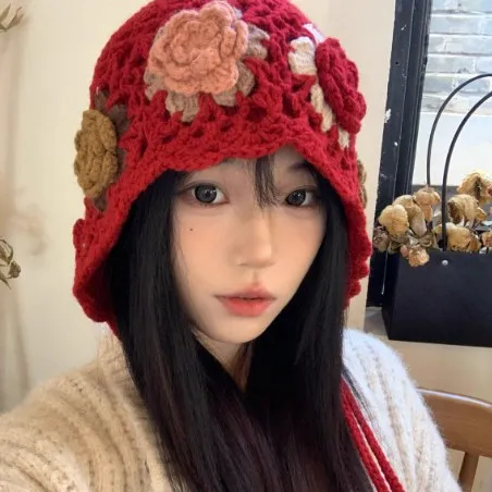 2025新款手工编织花朵双层辫子毛线帽子女秋冬保暖百搭针织护耳帽
