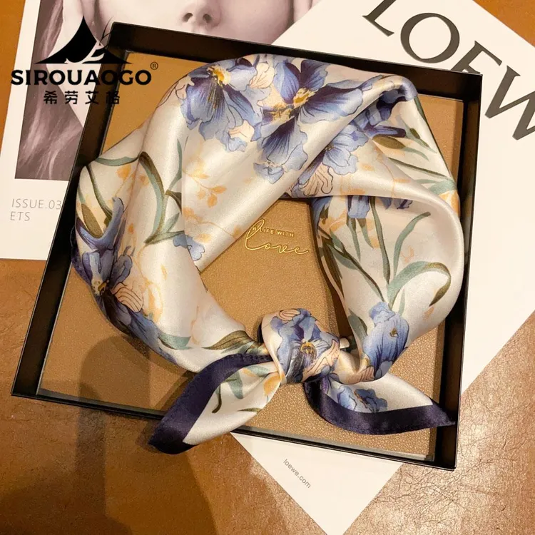 春秋新款百搭蓝色风铃花真丝丝巾女围巾装饰领巾小方巾薄款洋气