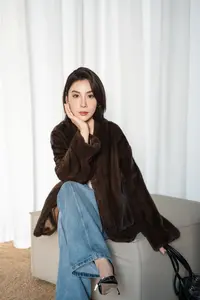 「冬季恋歌」 傲世夫人新款进口V领全抽刀水貂皮草女外套