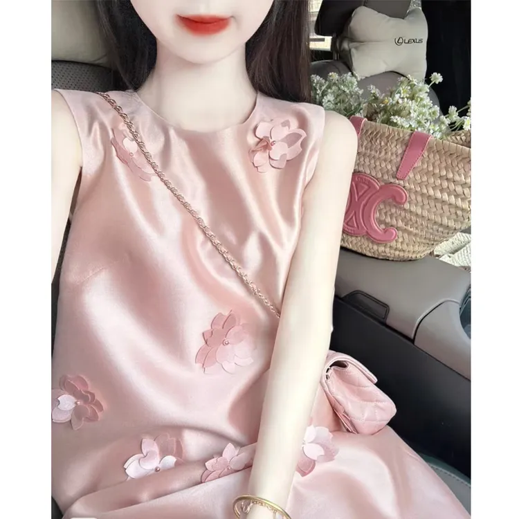 粉色小香风连衣裙2025新款夏季独特漂亮绝美法式气质高级感背心裙